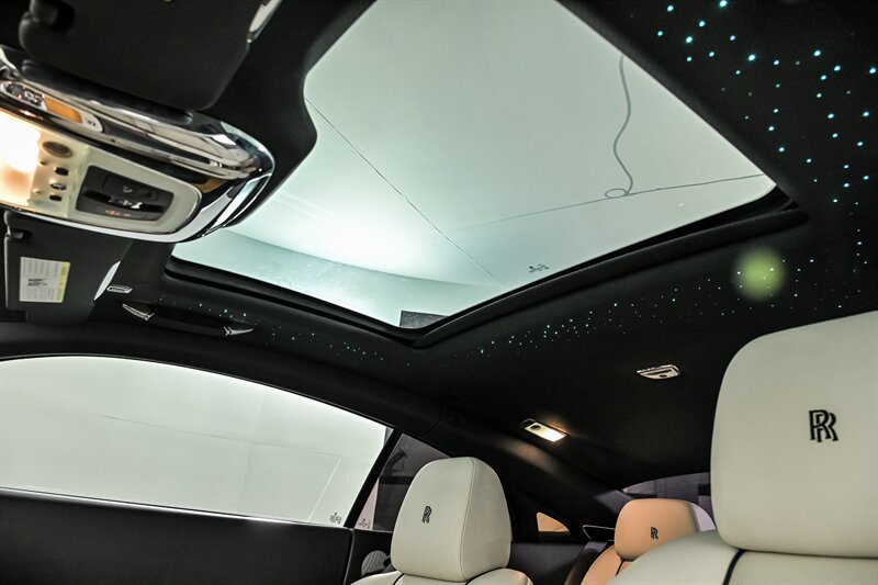 Used 2017 Rolls-Royce Wraith RWD image 19