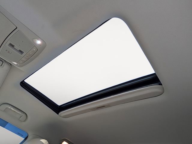 Certified 2022 Nissan Armada SL w/ Captain's Chairs Package image 32