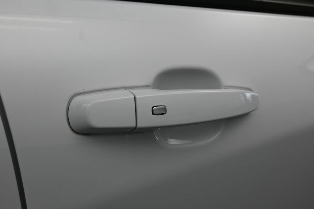 Used 2023 Chevrolet Equinox LS FWD image 35