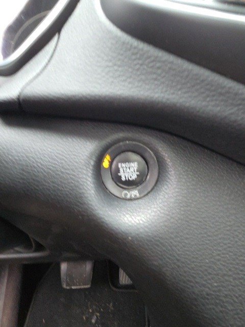 Used 2019 Jeep Cherokee Latitude Plus w/ Comfort/Convenience Group image 8