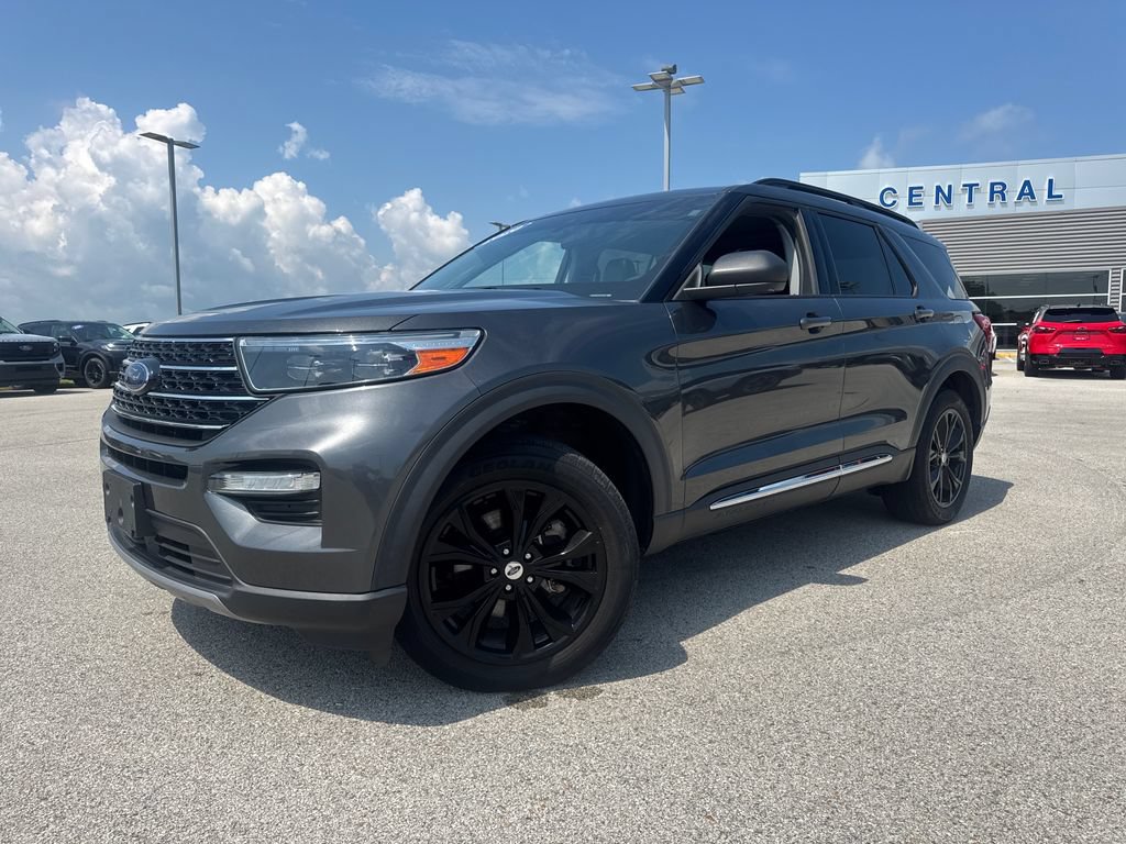 Used 2020 Ford Explorer XLT w/ Equipment Group 202A AWD/4WD image 1