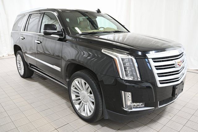 Used 2020 Cadillac Escalade Platinum AWD/4WD image 16