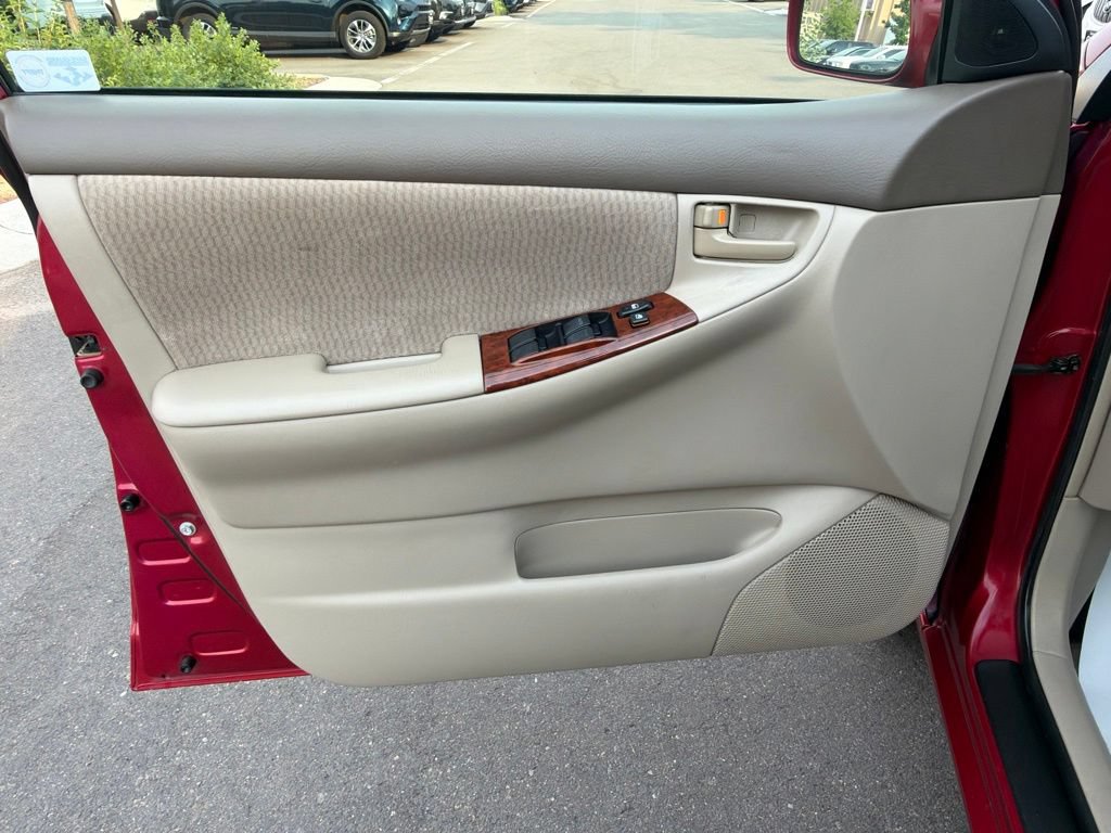 Used 2005 Toyota Corolla LE FWD image 23