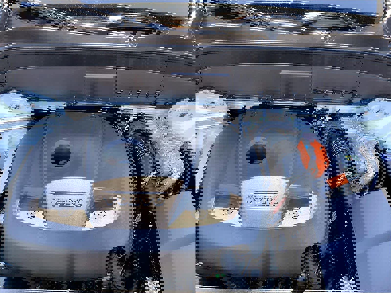 Used 2023 Volvo XC90 T8 Plus w/ Protection Package Premier image 12