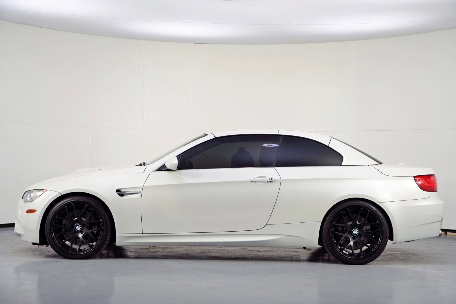 Used 2011 BMW M3 Convertible image 8