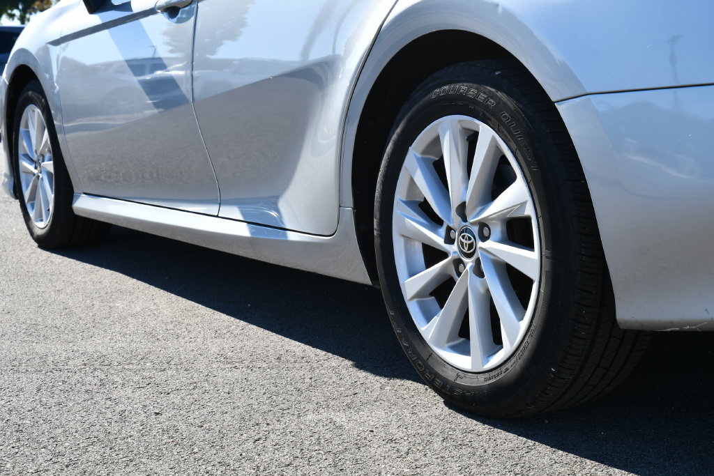 Used 2021 Toyota Camry LE w/ Convenience Package FWD image 14