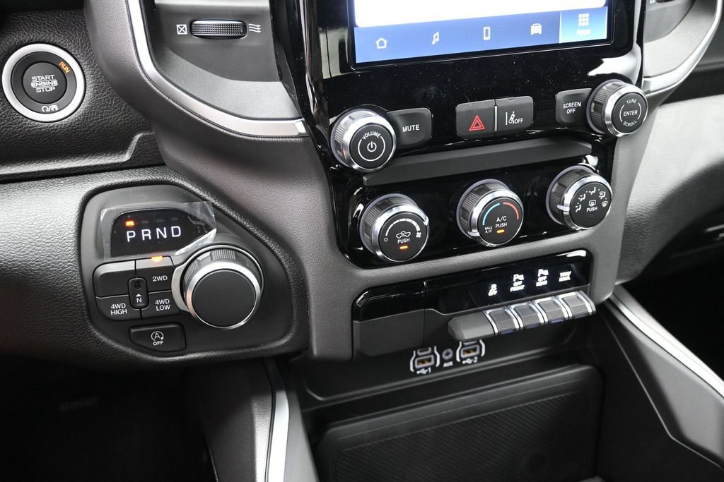 New 2026 RAM 1500 Express AWD/4WD image 14