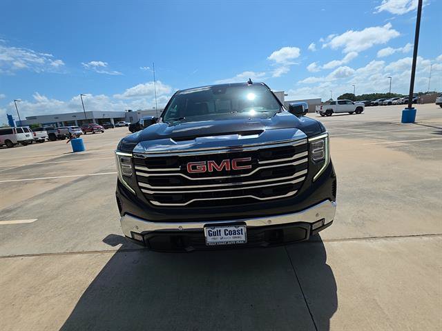 Used 2022 GMC Sierra 1500 SLT AWD/4WD image 3