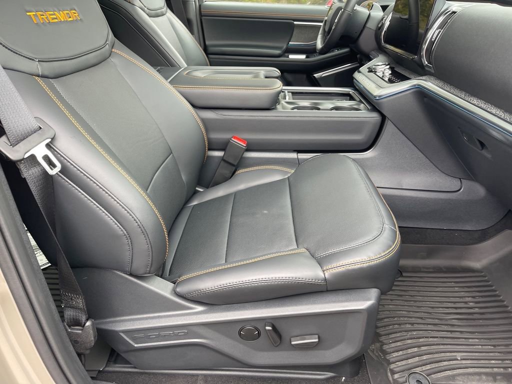 New 2026 Ford Expedition Tremor image 13