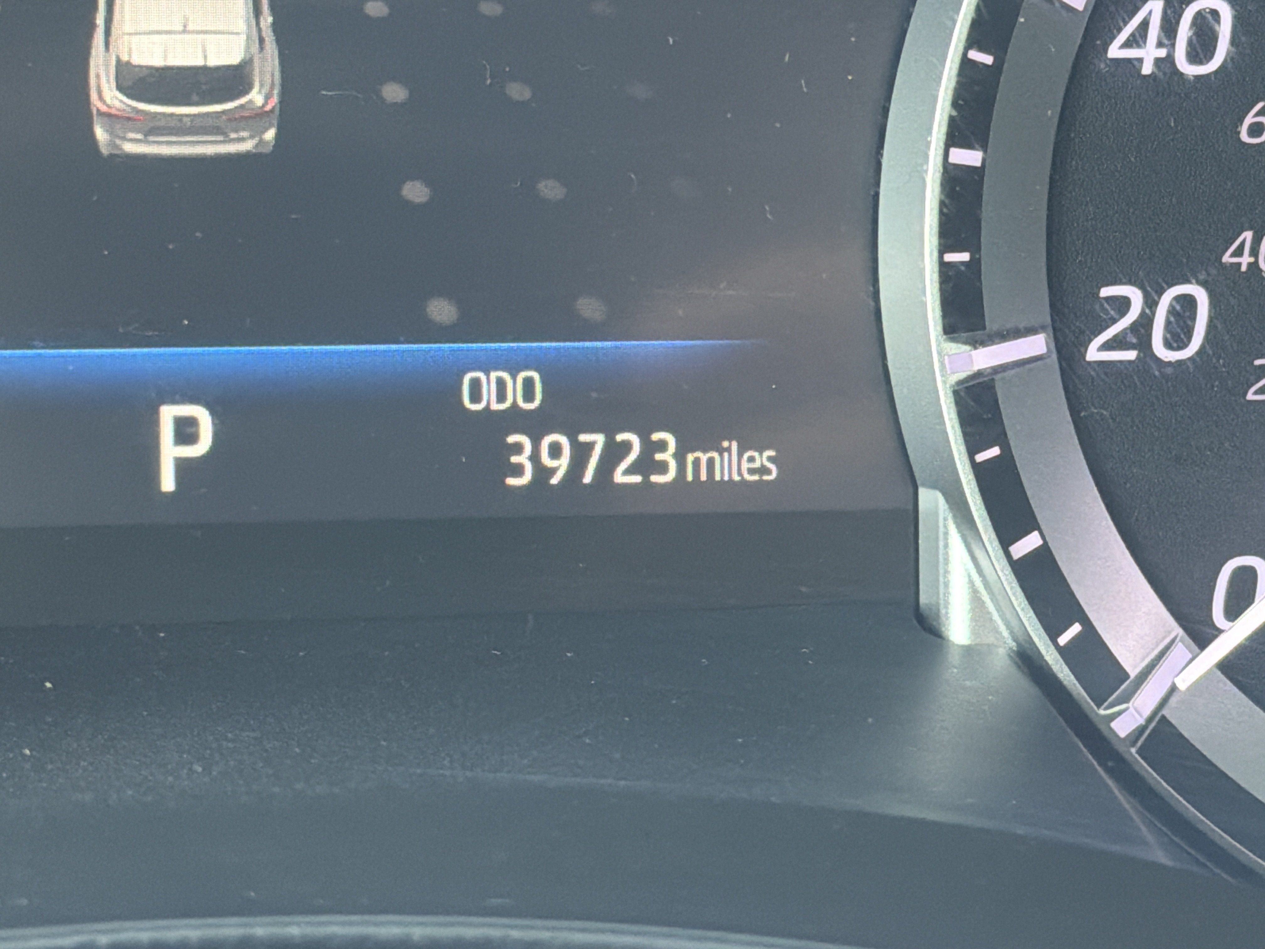 Used 2023 Toyota Highlander LE FWD image 21