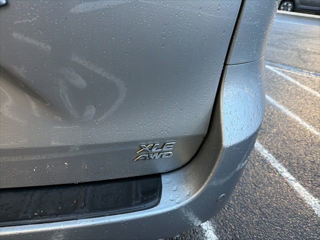 Used 2015 Toyota Sienna XLE w/ XLE Navigation Package image 9