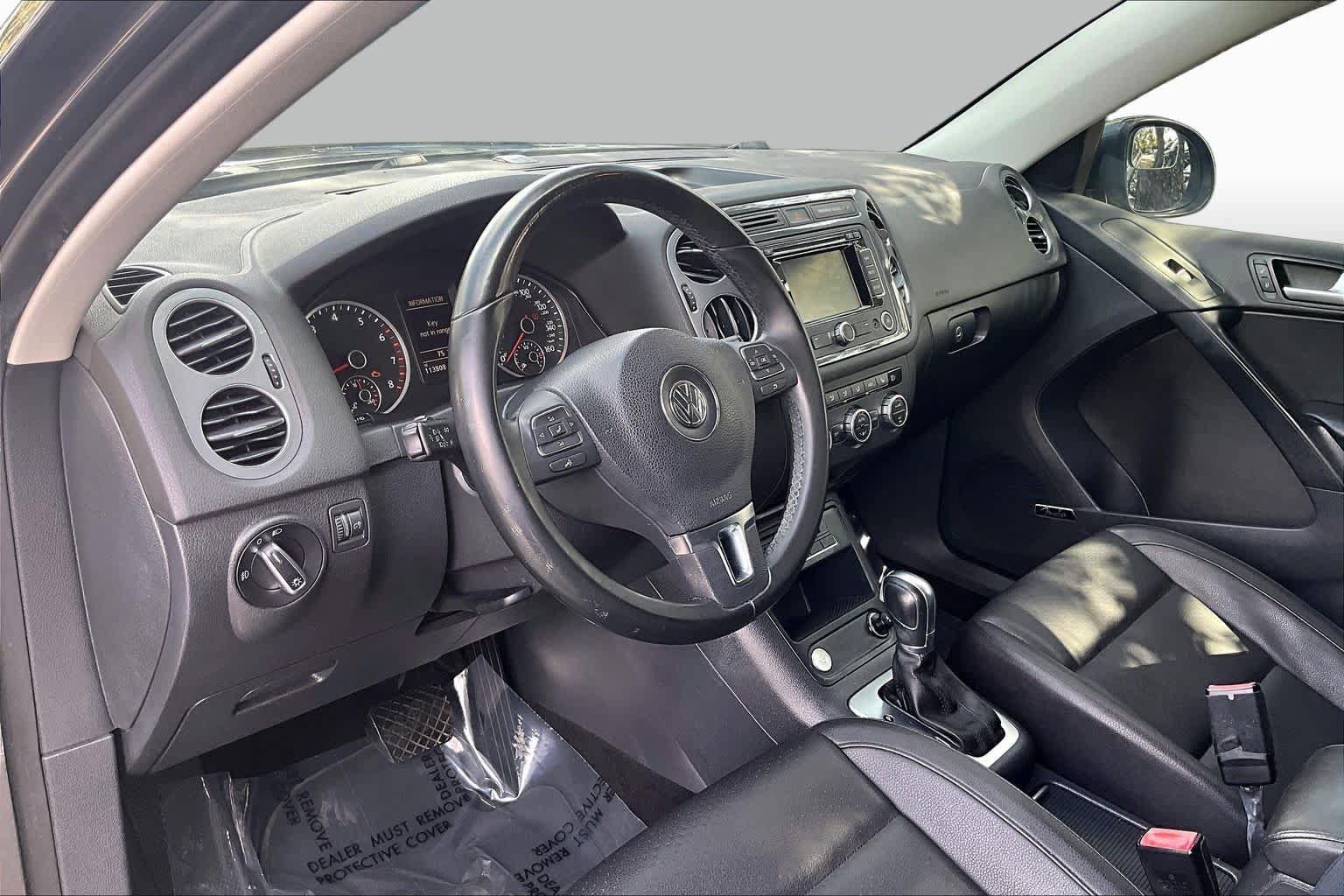 Used 2014 Volkswagen Tiguan SEL FWD image 18