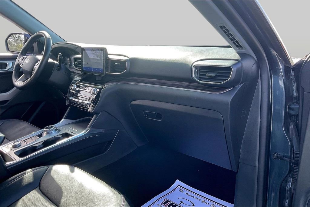 Used 2023 Ford Explorer Limited w/ Hybrid Equipment Group 310A AWD/4WD image 16