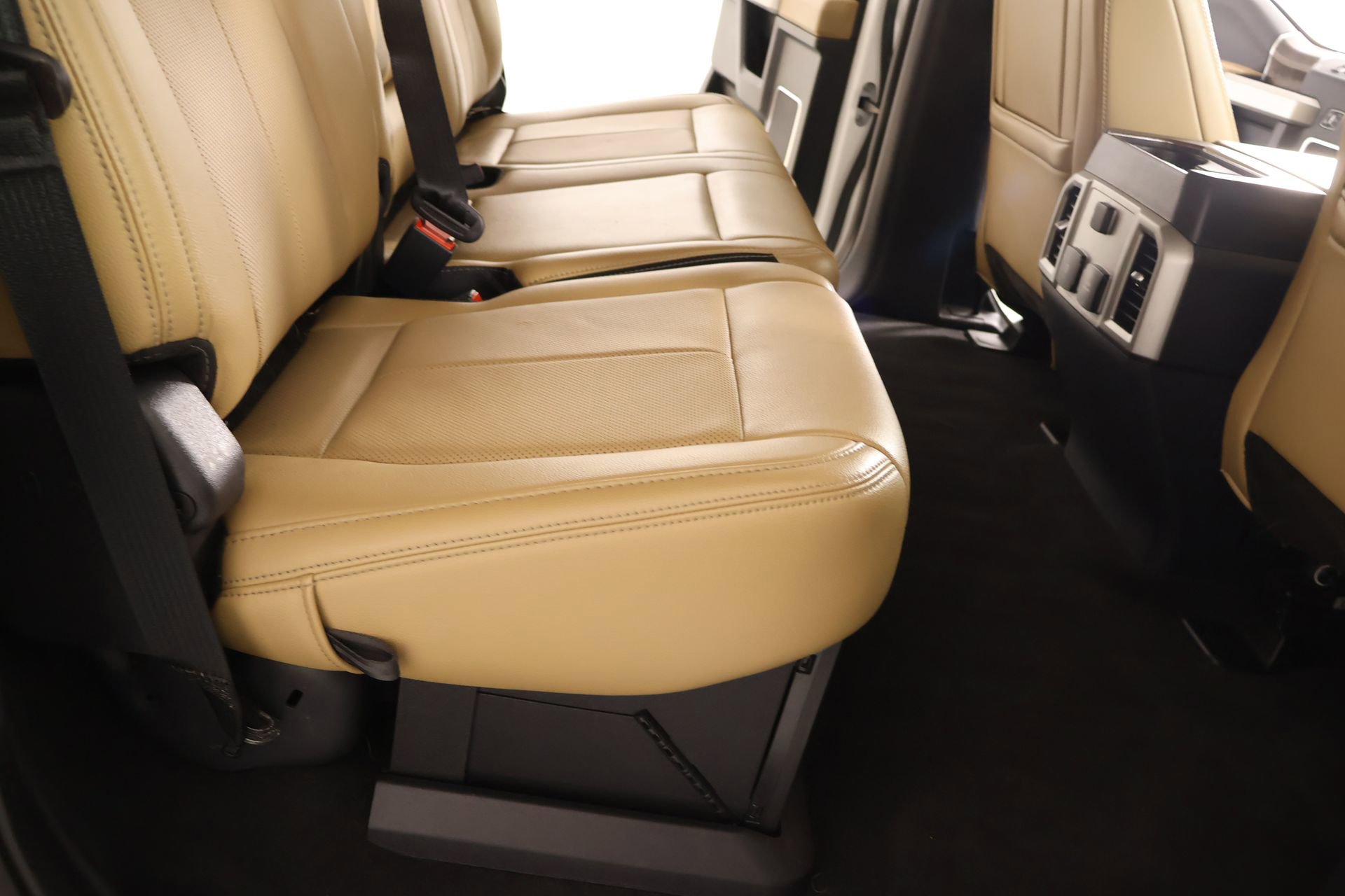 Used 2022 Ford F250 Lariat w/ Chrome Package image 15