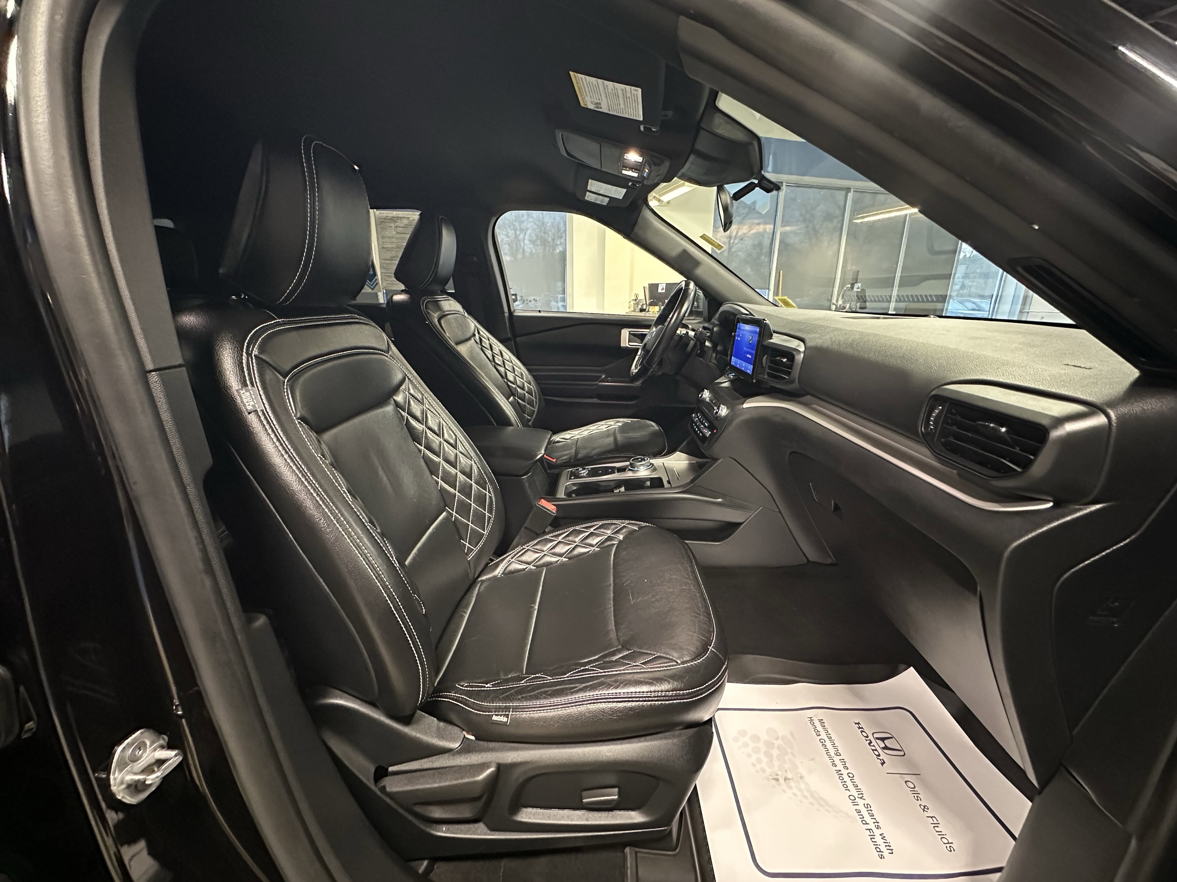 Used 2020 Ford Explorer XLT w/ Comfort Package image 24