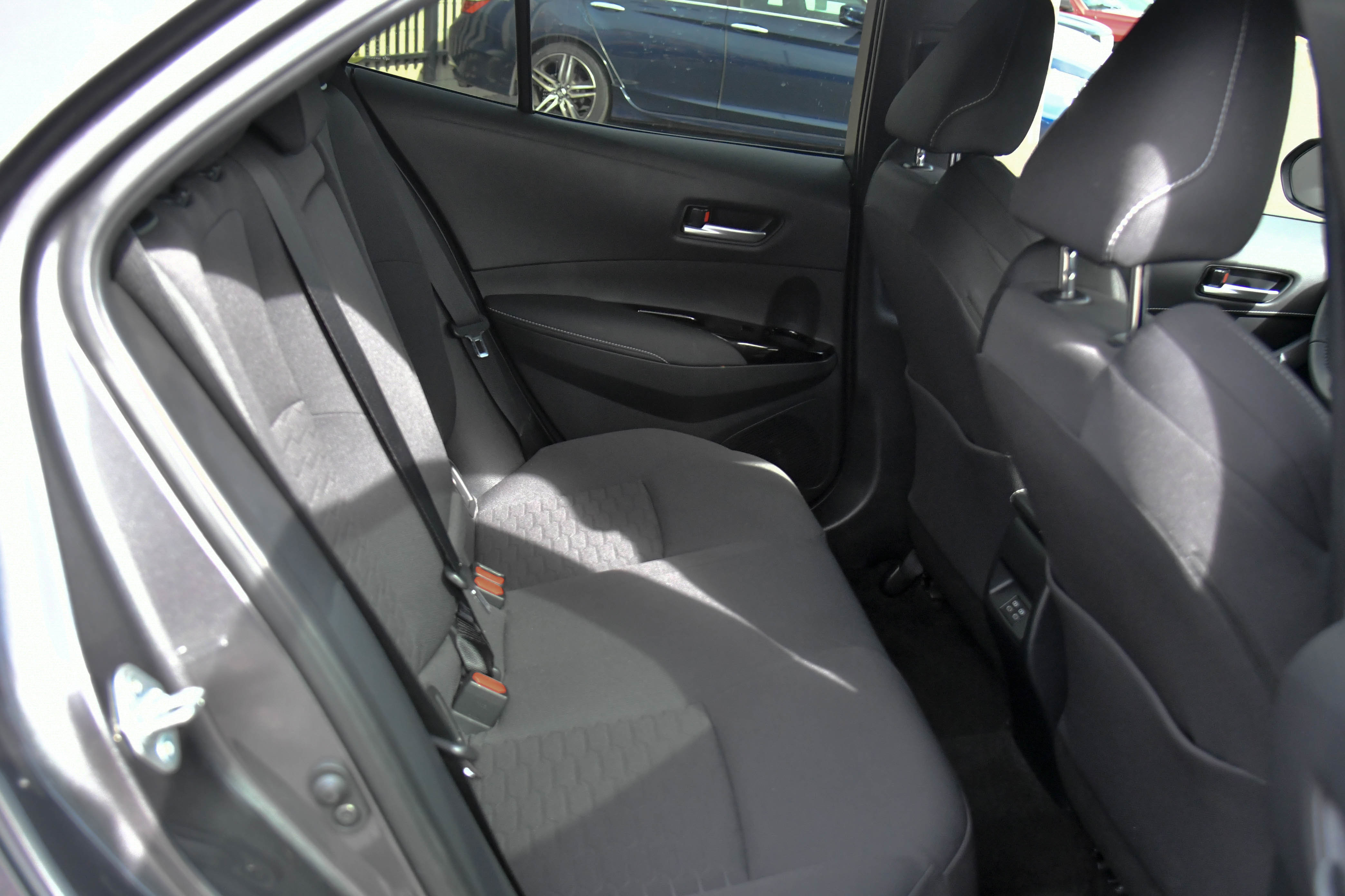 Used 2024 Toyota Corolla SE w/ SE Package image 44