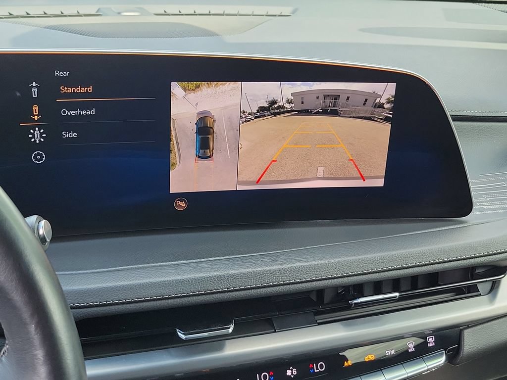 Used 2025 Cadillac XT4 Premium Luxury FWD image 30
