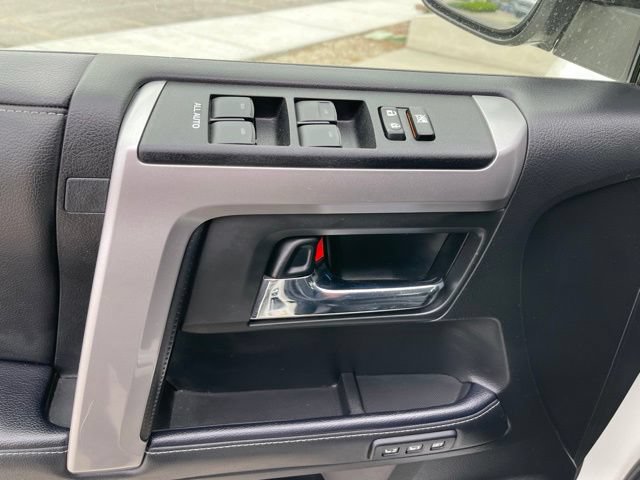 Used 2022 Toyota 4Runner Limited AWD/4WD image 15