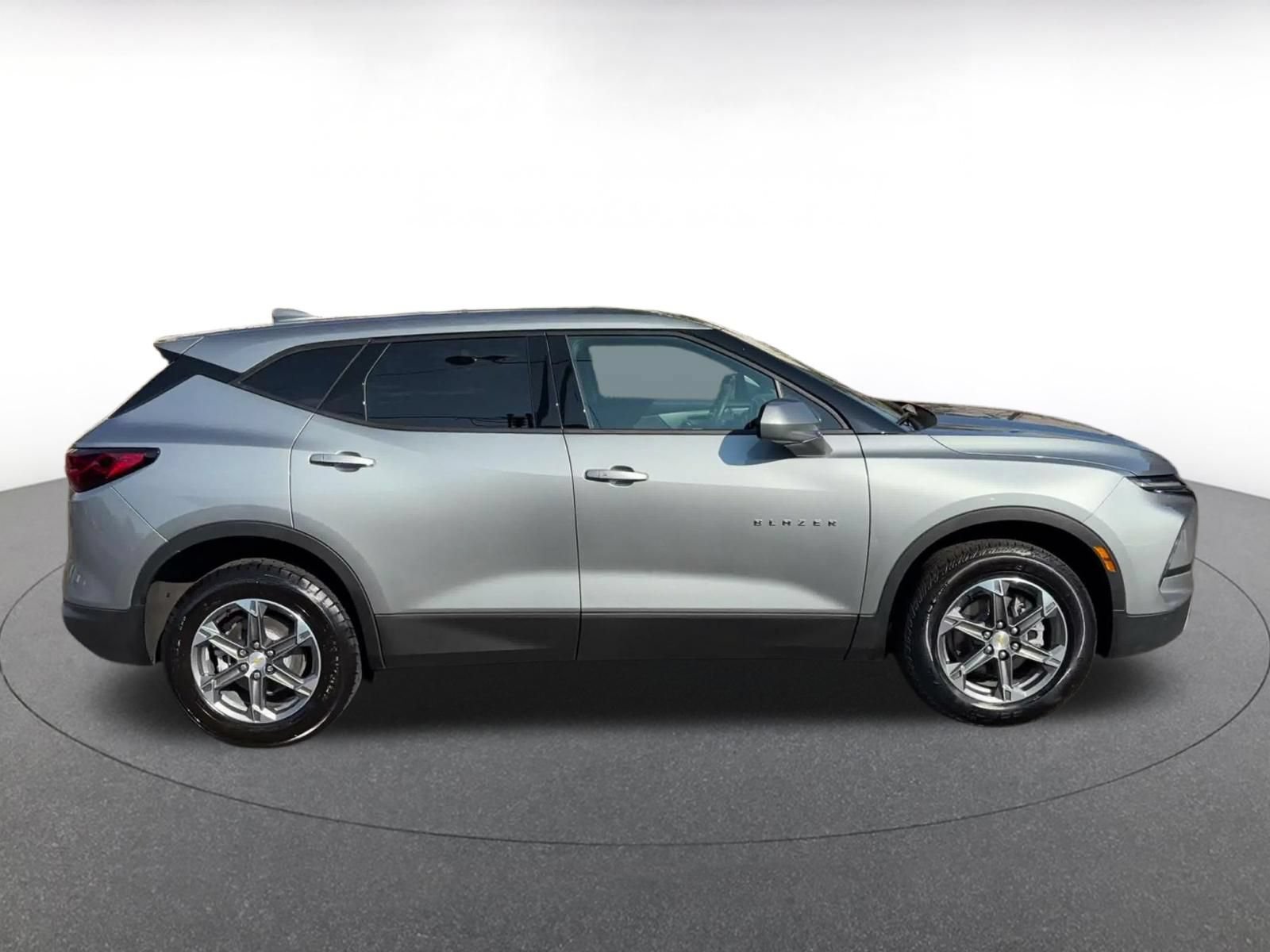 Used 2026 Chevrolet Blazer LT FWD image 15