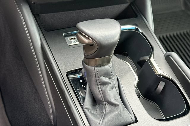 Used 2025 Lexus ES 300h w/ Premium Package FWD image 24