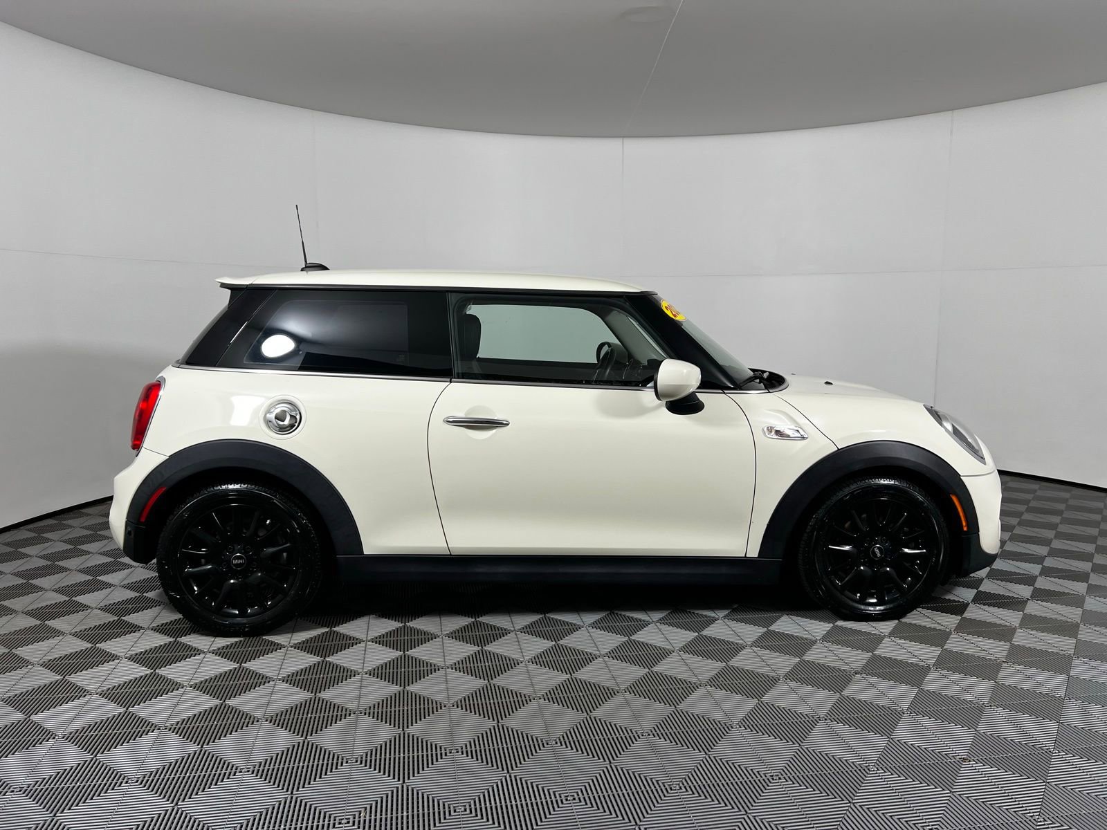Used 2021 MINI Cooper S FWD image 4