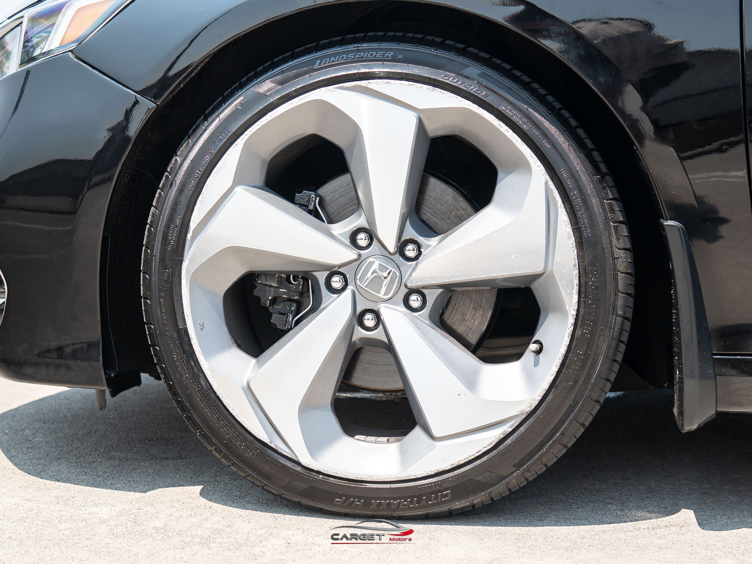 Used 2018 Honda Accord Touring image 8