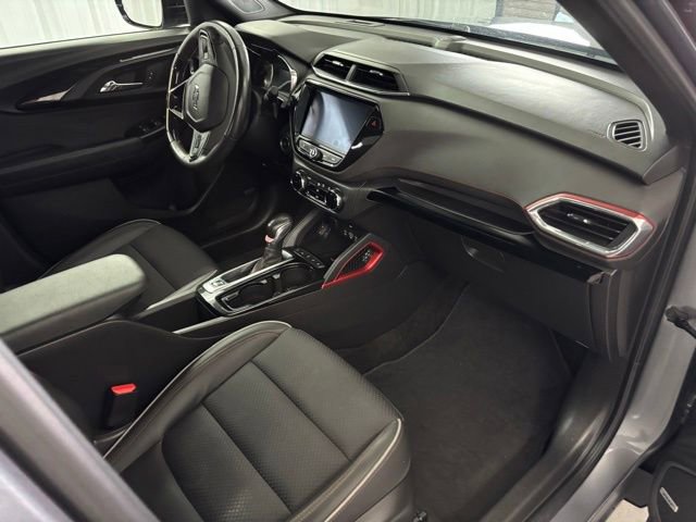 Used 2022 Chevrolet TrailBlazer RS w/ Technology Package image 29