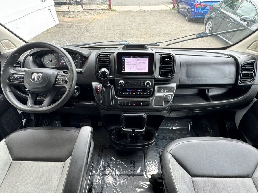 Used 2024 RAM ProMaster 2500 w/ Convenience Group FWD image 11
