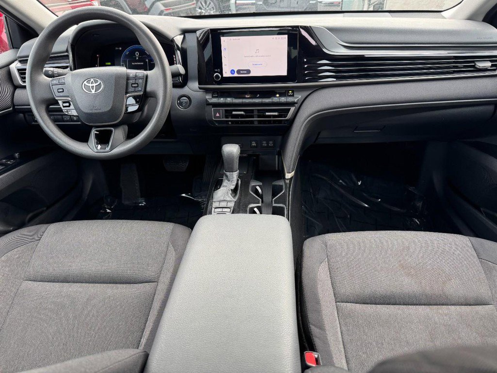 Used 2025 Toyota Camry image 11