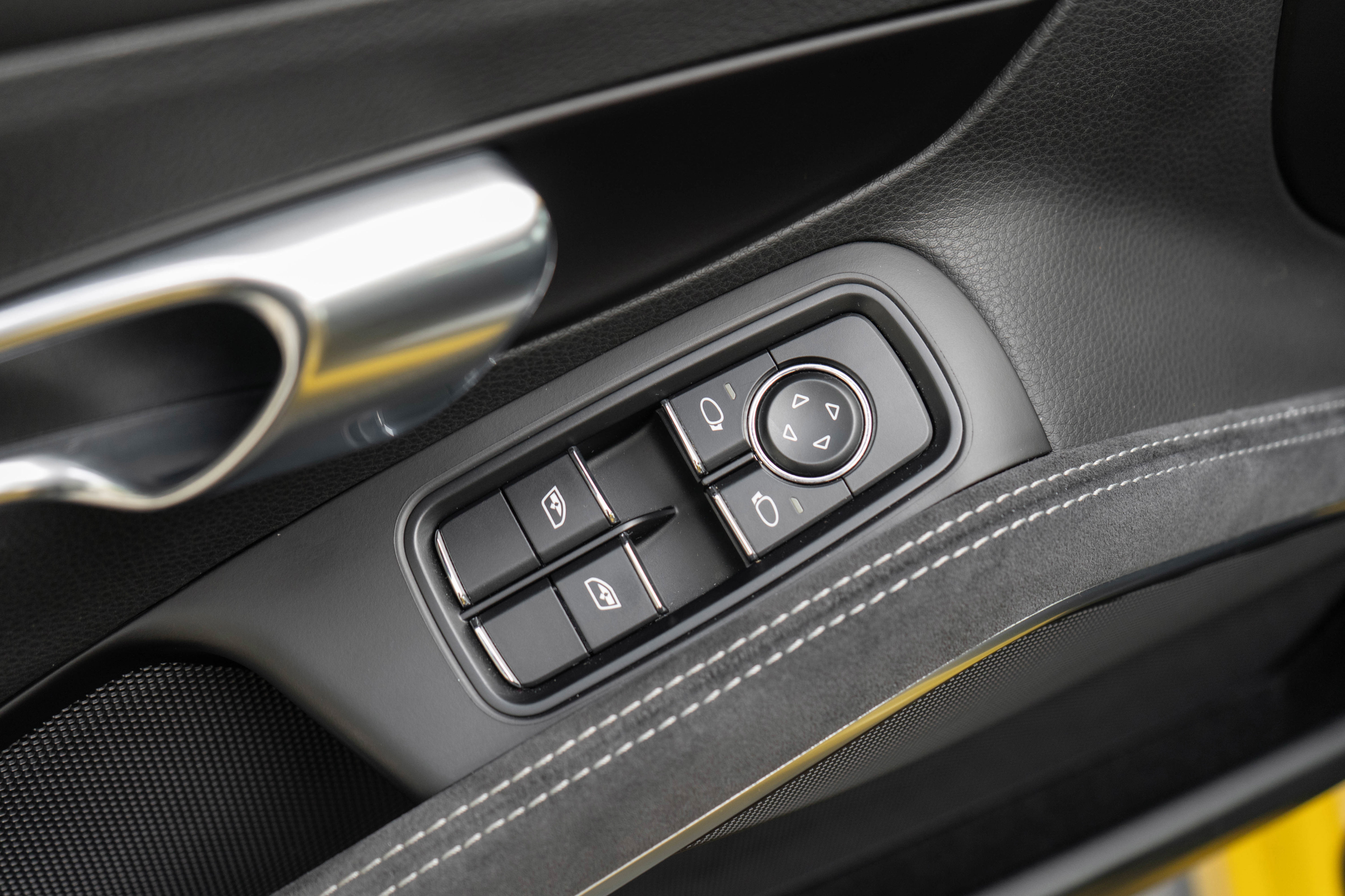 Used 2018 Porsche 911 GT3 w/ Sport Chrono Package RWD image 14