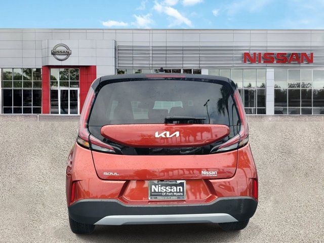 Used 2023 Kia Soul LX FWD image 8