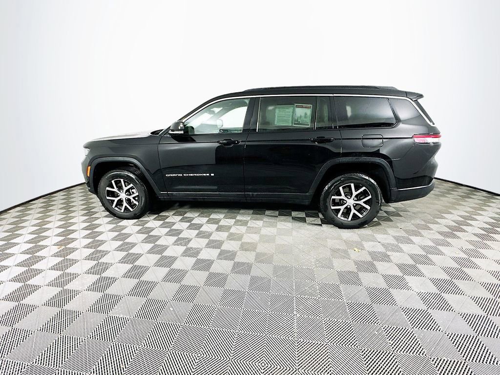 Certified 2025 Jeep Grand Cherokee L Limited w/ Luxury Tech Group II image 7