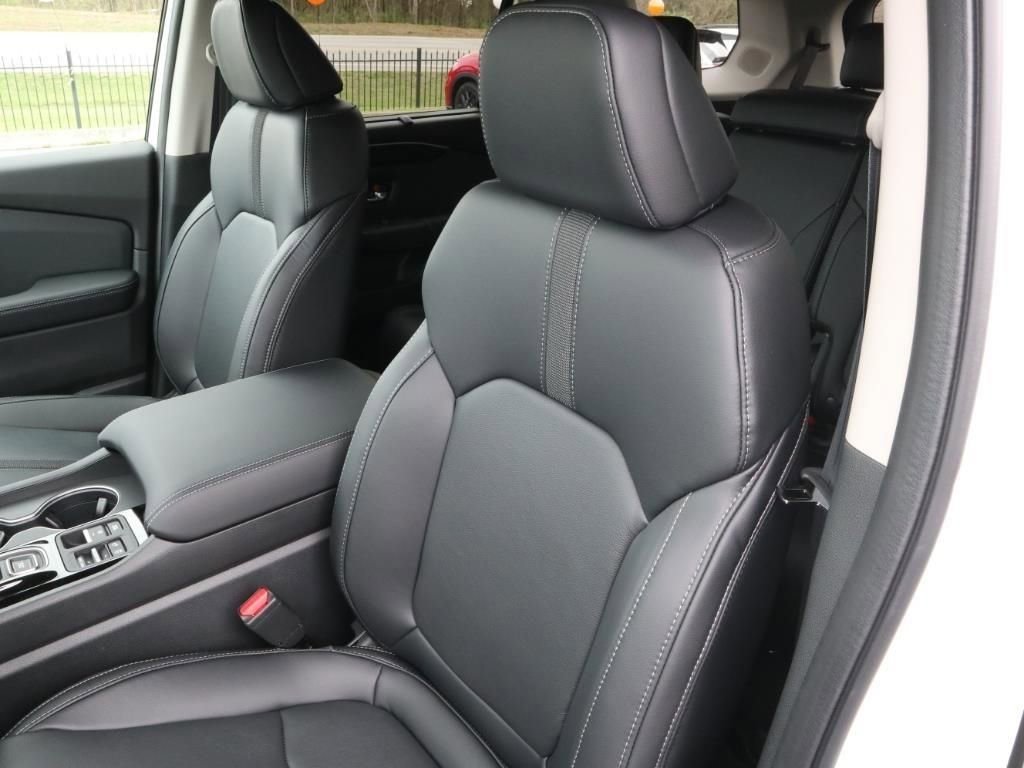 New 2025 Honda Pilot Touring image 13