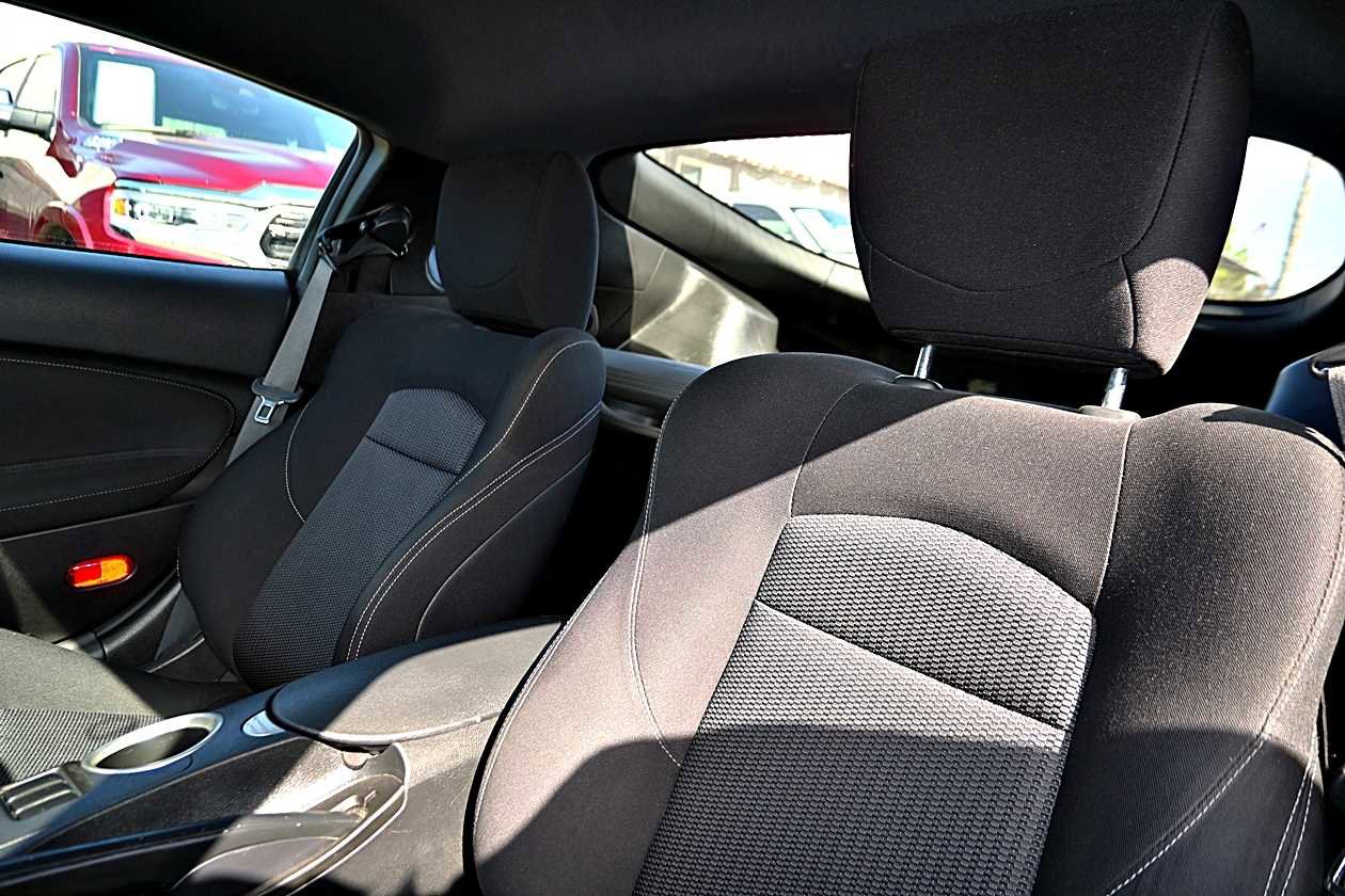 Used 2016 Nissan 370Z Coupe RWD image 15