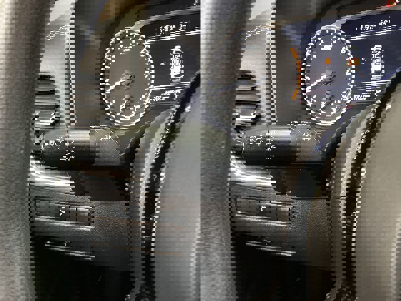 Used 2023 Nissan Rogue SV image 24