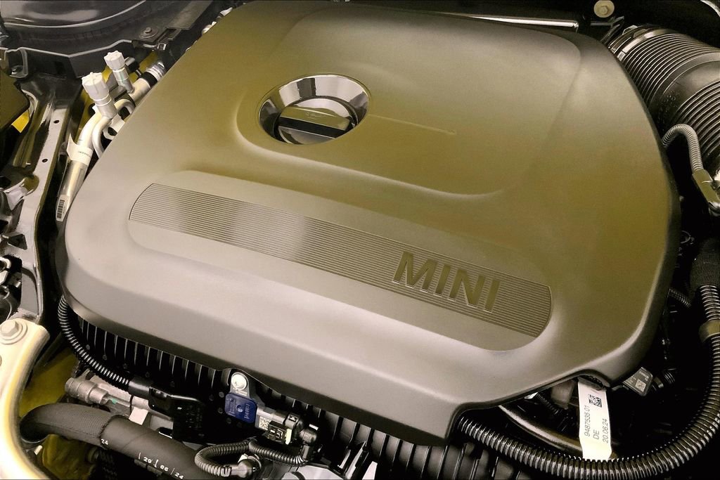 Certified 2025 MINI Cooper S image 31
