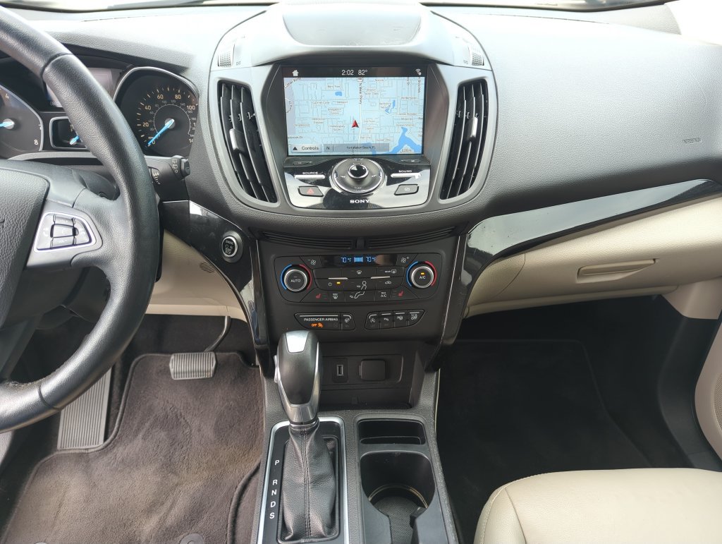 Used 2019 Ford Escape Titanium AWD/4WD image 25