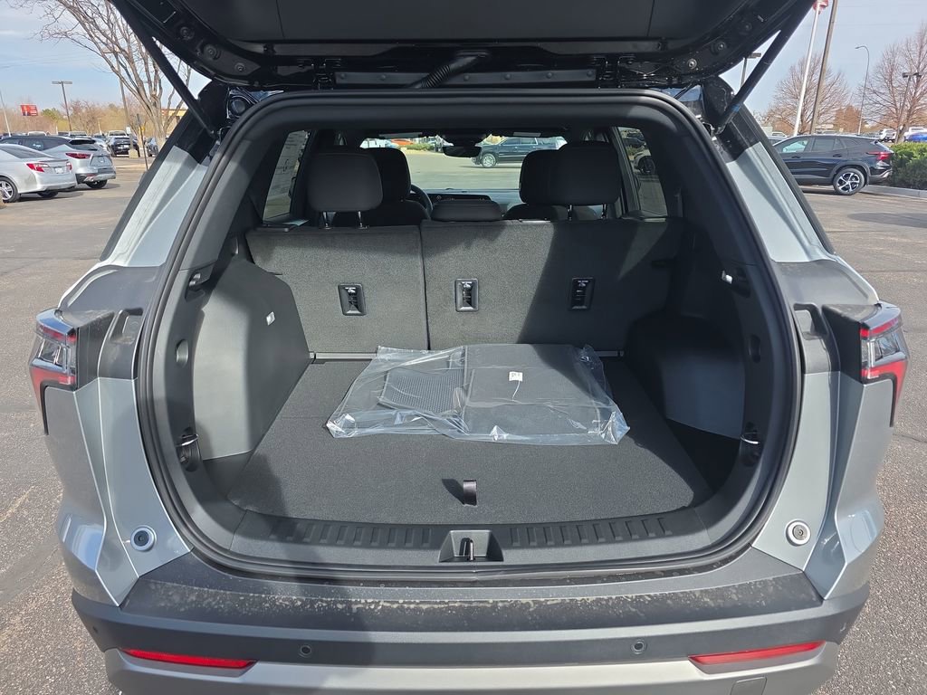 New 2026 Chevrolet Equinox LT w/ Safety and Technology Package image 23