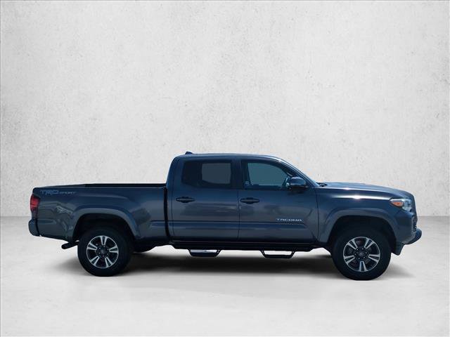 Used 2017 Toyota Tacoma TRD Sport RWD image 4