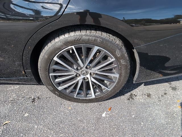 Used 2024 Lexus ES 350 w/ Premium Package image 7