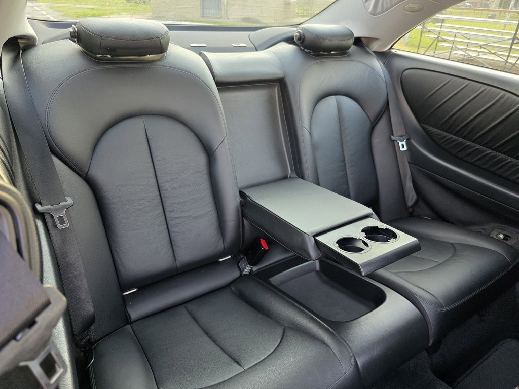 Used 2009 Mercedes-Benz CLK 350 Coupe image 24