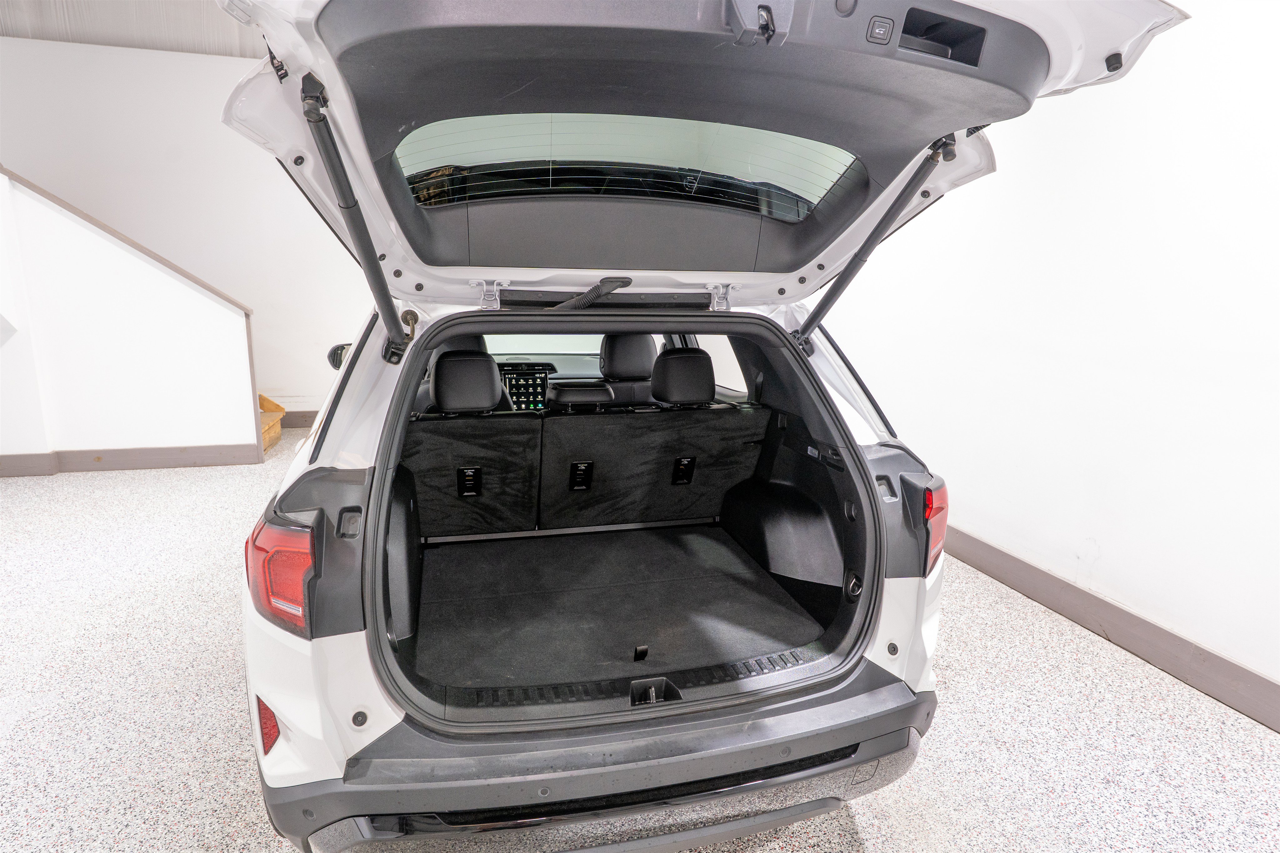 Used 2026 GMC Terrain Elevation w/ Elevation Premium Package FWD image 31