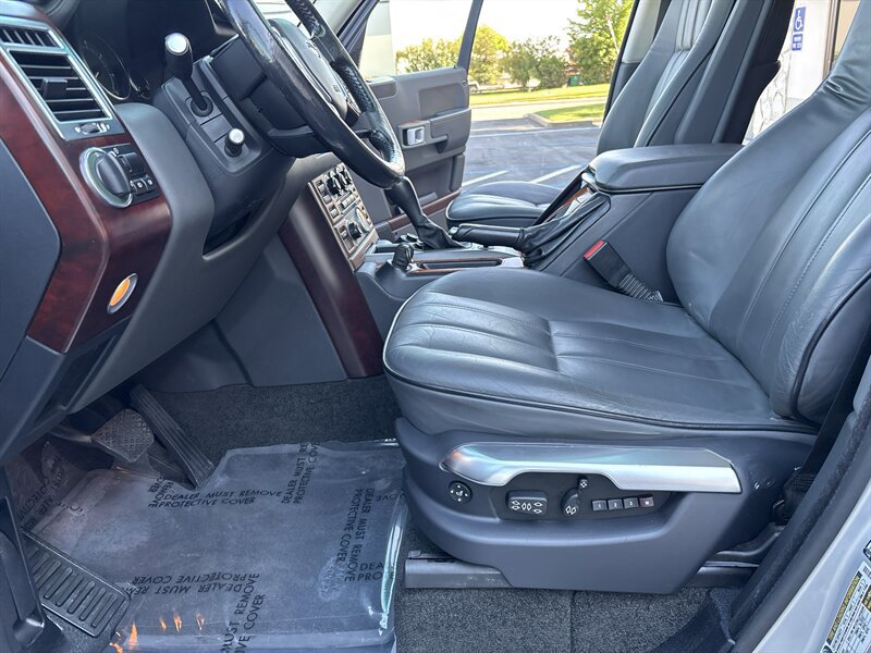 Used 2006 Land Rover Range Rover HSE AWD/4WD image 23