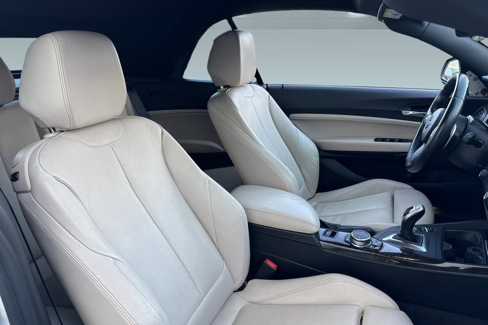 Used 2016 BMW M235i xDrive Convertible image 30