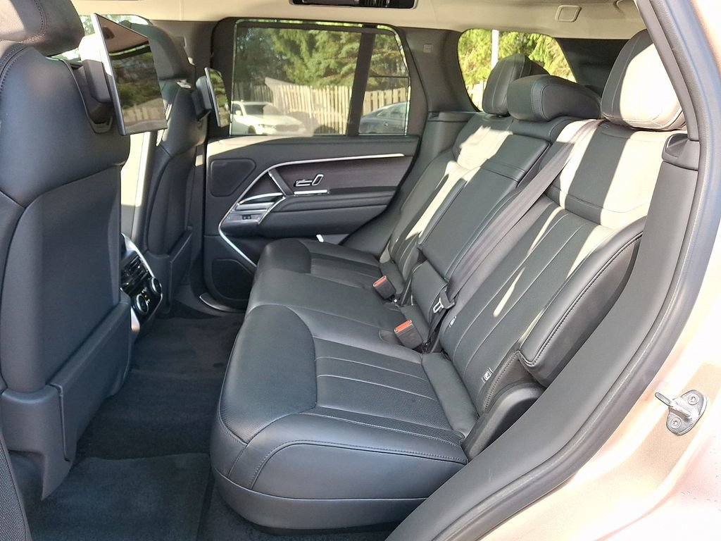 Used 2023 Land Rover Range Rover First Edition AWD/4WD image 6