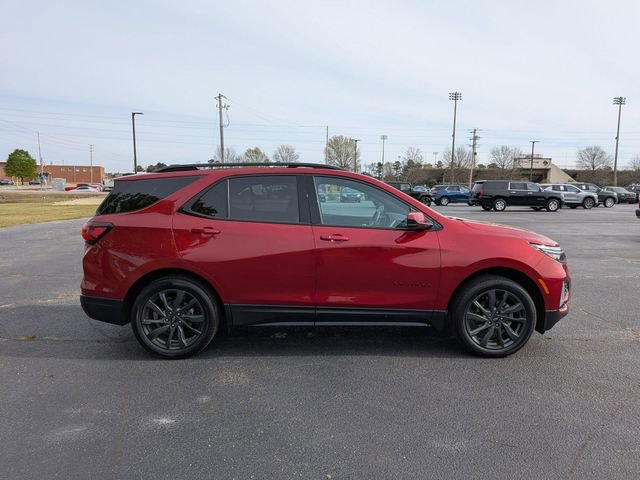 Used 2022 Chevrolet Equinox RS image 2