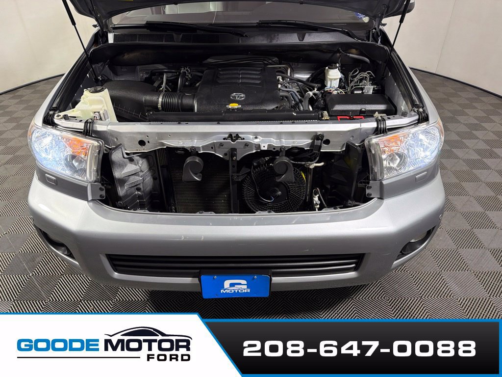 Used 2014 Toyota Sequoia Limited AWD/4WD image 28