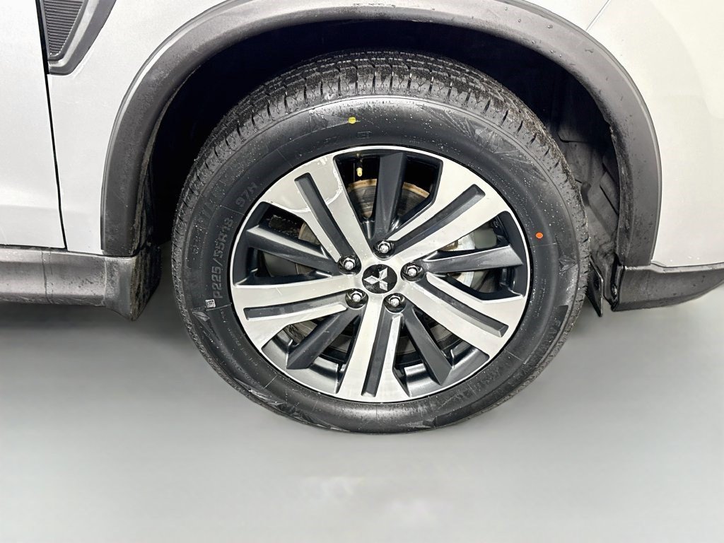 Used 2025 Mitsubishi Outlander Sport AWD image 30