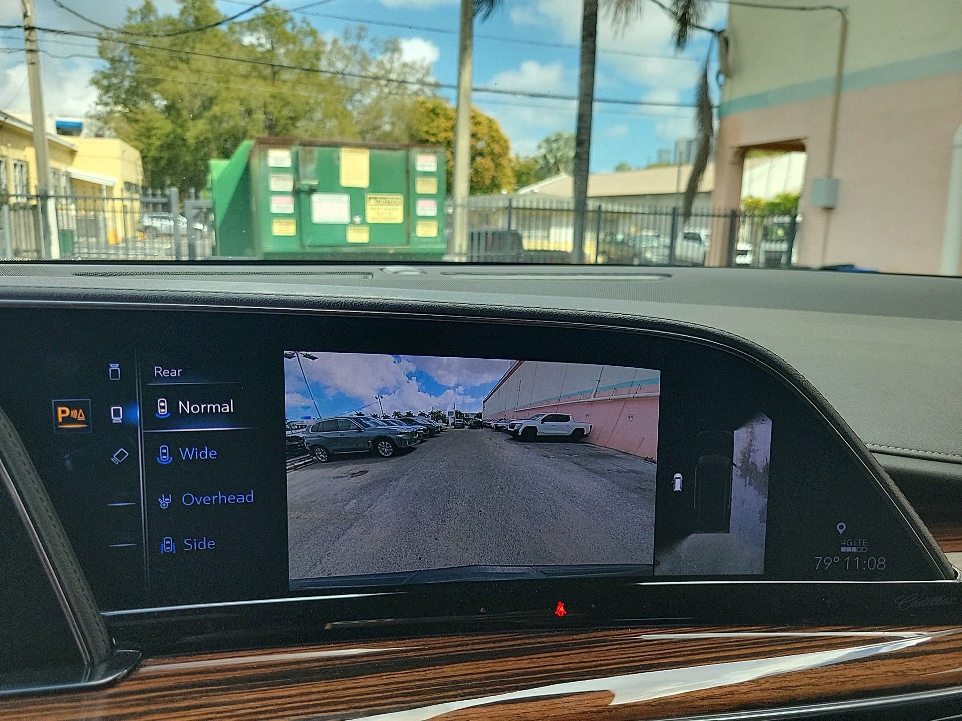 Used 2023 Cadillac Escalade ESV Premium Luxury image 37