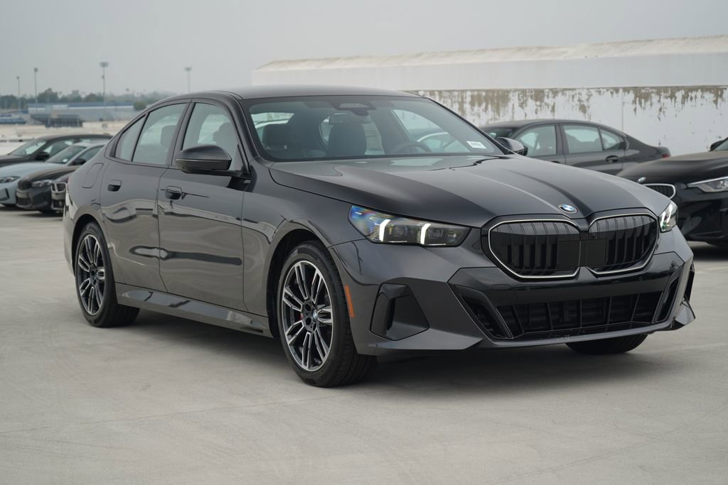 New 2026 BMW 540i xDrive w/ M Sport Package image 3